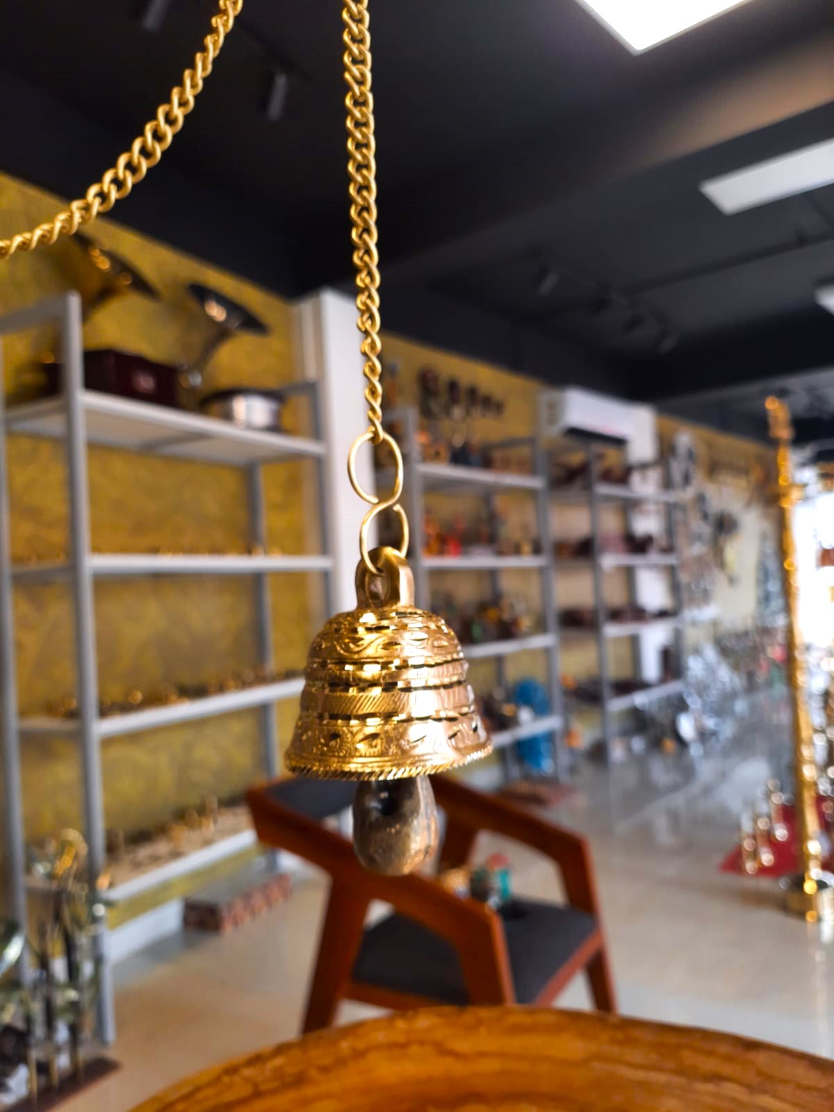 Hanging Bell with chain